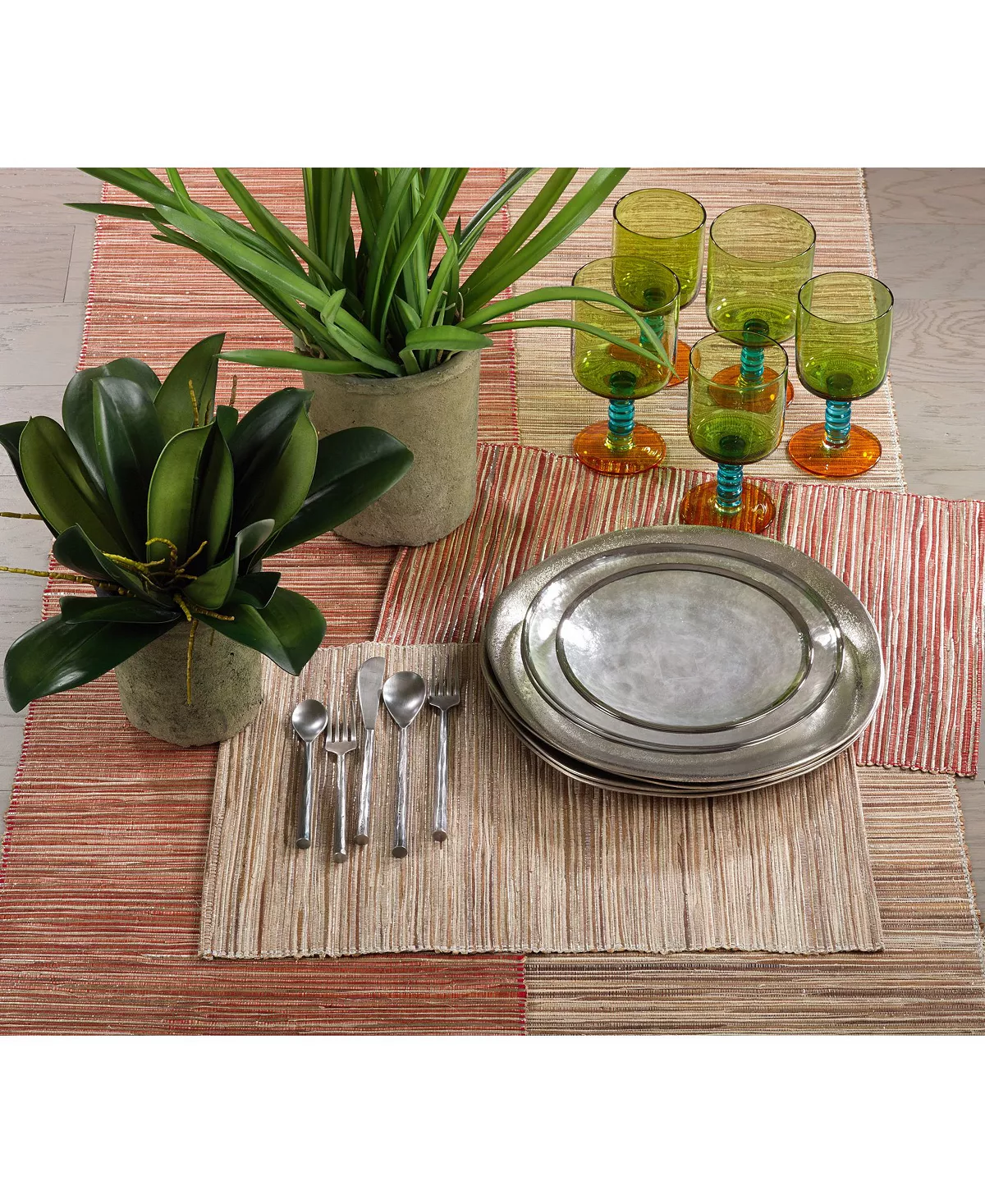 Saro Lifestyle Himmering Woven Nubby Texture Water Hyacinth Table Runner - Image 3