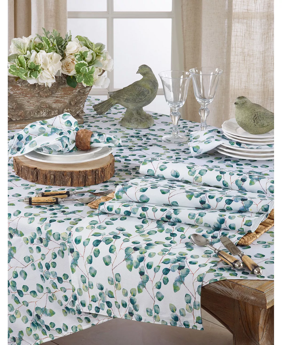 Saro Lifestyle Eucalyptus Leaf Long Table Runner - Image 4