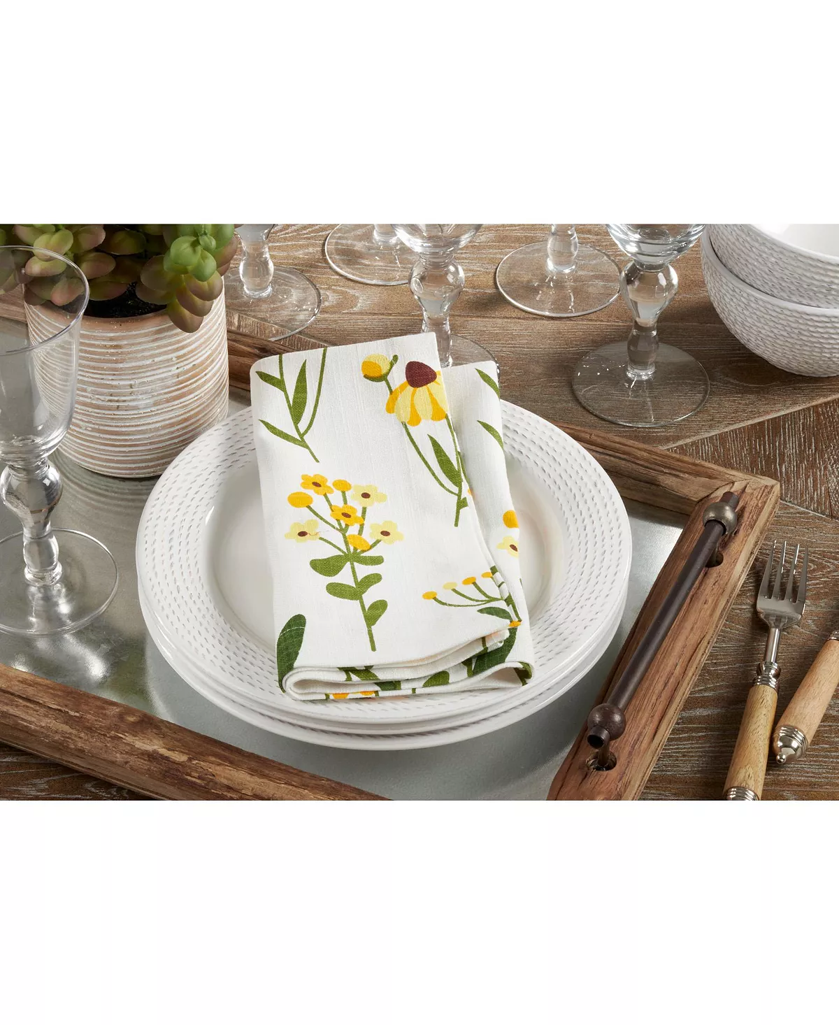 Saro Lifestyle Floral Napkin Set Of 4 - Image 4