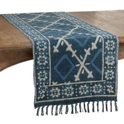 Saro Lifestyle Distressed Rug Runner